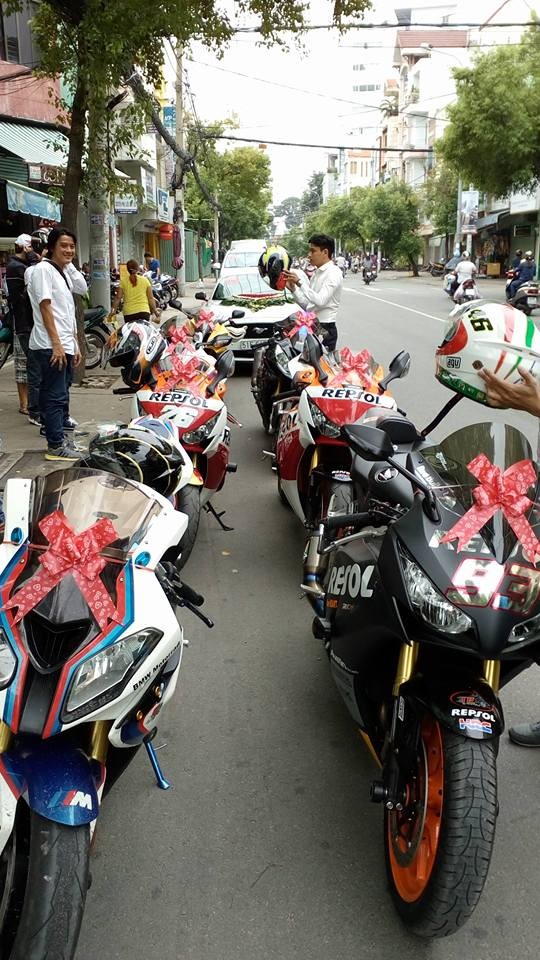 Dan sieu moto khung tien ty 